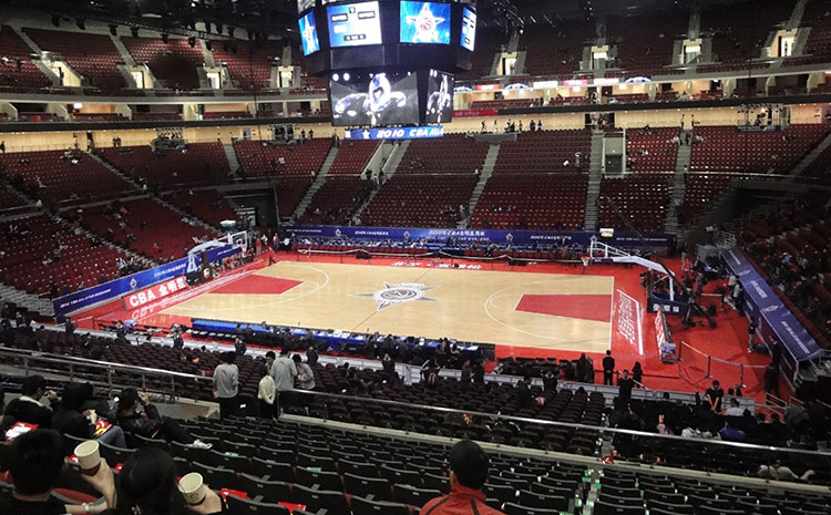 劇院舞臺木地板起鼓變形的原因是什么