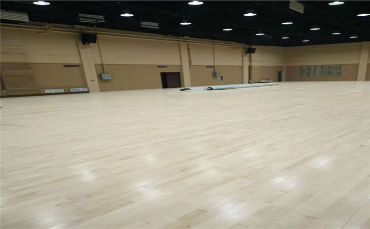 中衛(wèi)籃球地板品牌