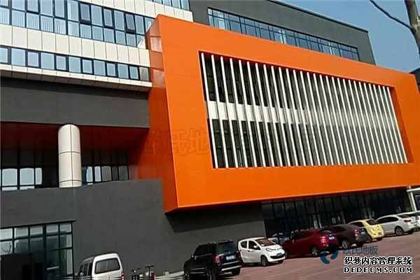 常見(jiàn)的籃球地板維修